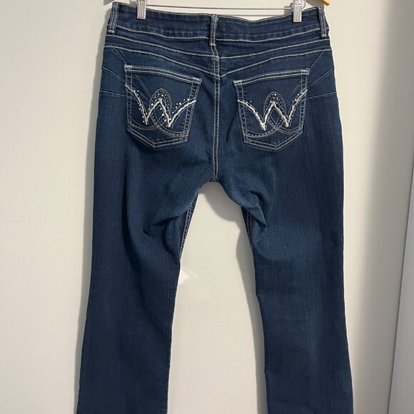 Wrangler Pink Jeans - Picture 2 of 6